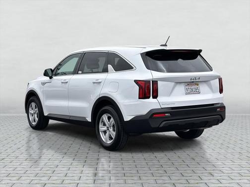 2023 Kia Sorento LX