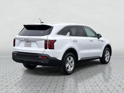 2023 Kia Sorento LX