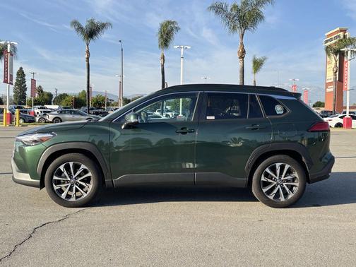 2024 Toyota Corolla Cross XLE