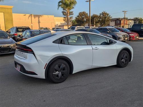 2024 Toyota Prius LE