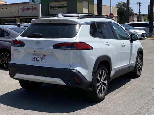 Wind Chill Pearl 2023 Toyota Corolla Cross XLE
