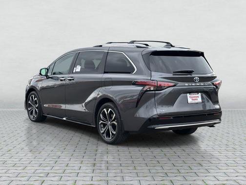 2025 Toyota Sienna Platinum 7 Passenger