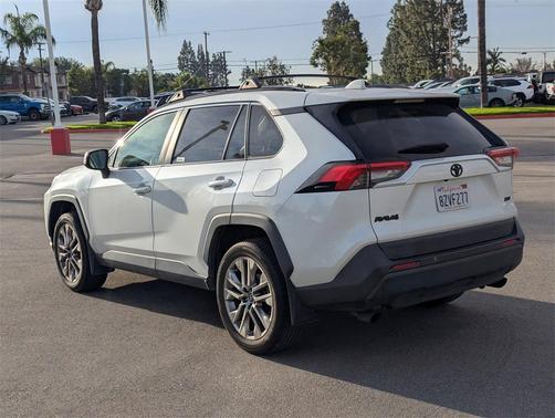 2022 Toyota RAV4 XLE Premium