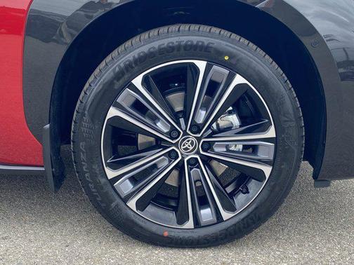 2025 Toyota bZ4X Limited