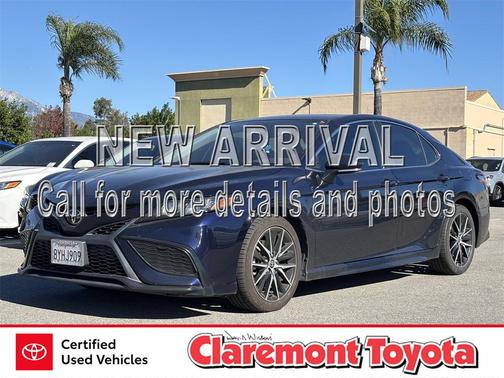 2022 Toyota Camry SE