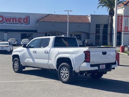 2025 Toyota Tacoma SR5