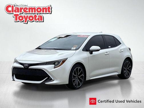 Blizzard Pearl 2020 Toyota Corolla XSE