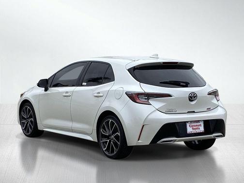 Blizzard Pearl 2020 Toyota Corolla XSE
