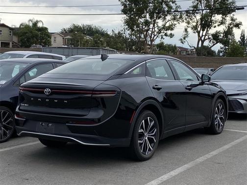 2025 Toyota Crown XLE