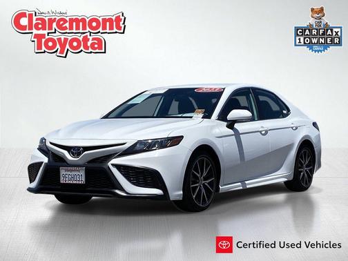 Ice 2023 Toyota Camry SE