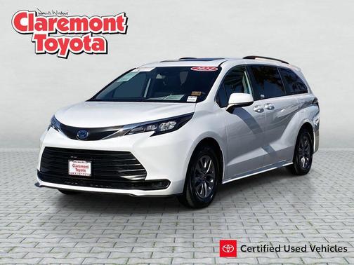 2024 Toyota Sienna LE