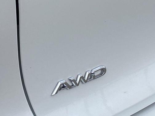 Oxygen White 2023 Toyota Crown XLE