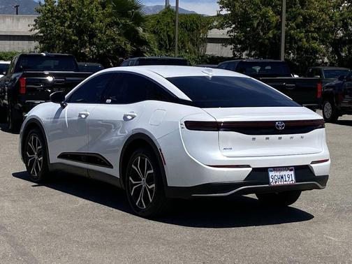 Oxygen White 2023 Toyota Crown XLE