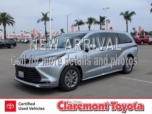 2024 Toyota Sienna XLE