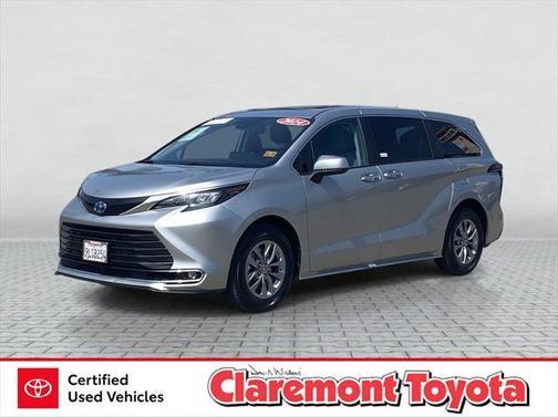 2024 Toyota Sienna XLE