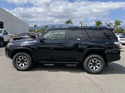 Midnight Black Metallic 2022 Toyota 4Runner TRD Off Road Premium