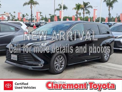 2024 Toyota Sienna XLE