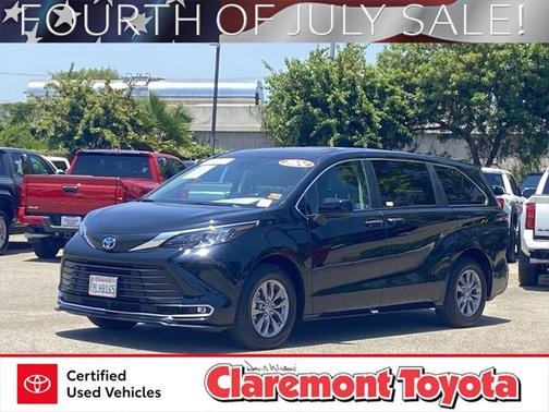 2024 Toyota Sienna XLE