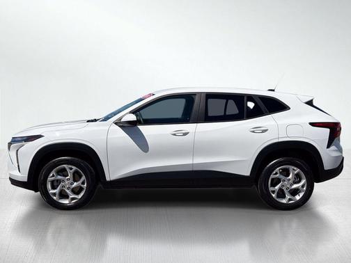 Summit White 2024 Chevrolet Trax LS