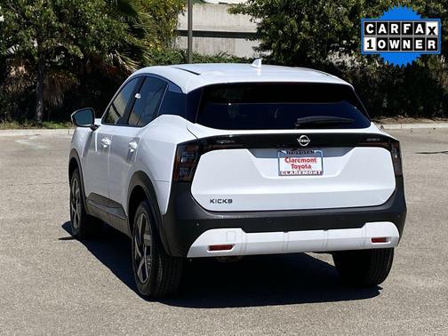 2025 Nissan Kicks SV