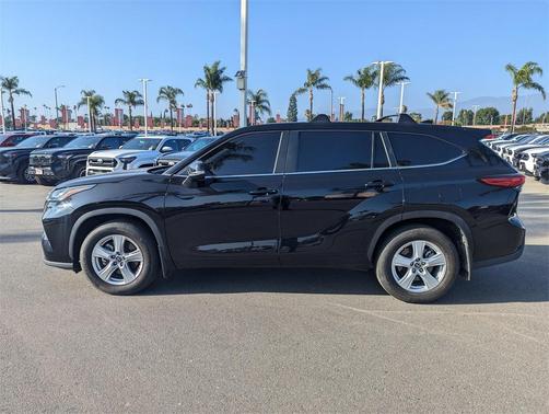 2023 Toyota Highlander LE