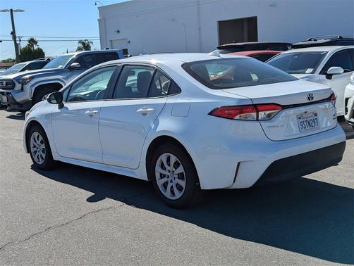 2025 Toyota Corolla Hybrid LE
