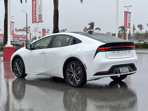 2024 Toyota Prius XLE