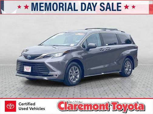 2023 Toyota Sienna XLE 8 Passenger
