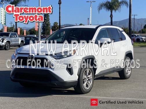 Ice Cap 2023 Toyota RAV4 XLE