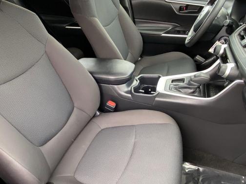 Magnetic Gray Metallic 2025 Toyota RAV4 LE