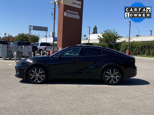 Black 2025 Toyota Crown XLE