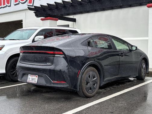 2024 Toyota Prius LE