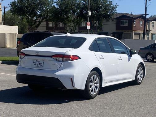 Ice Cap 2023 Toyota Corolla LE
