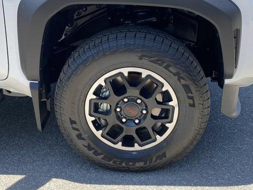 2025 Toyota Tacoma TRD Off Road