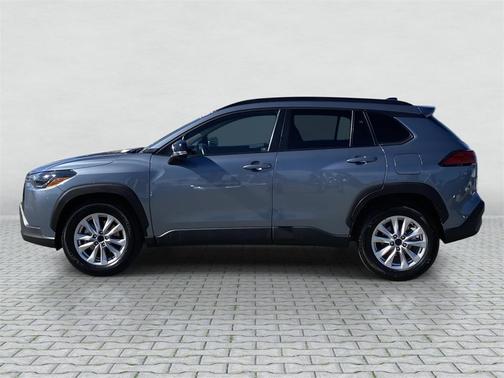 2025 Toyota Corolla Cross LE