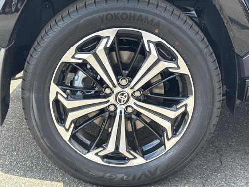 2025 Toyota RAV4 Hybrid SE