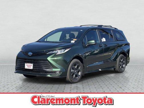 2025 Toyota Sienna Woodland Edition