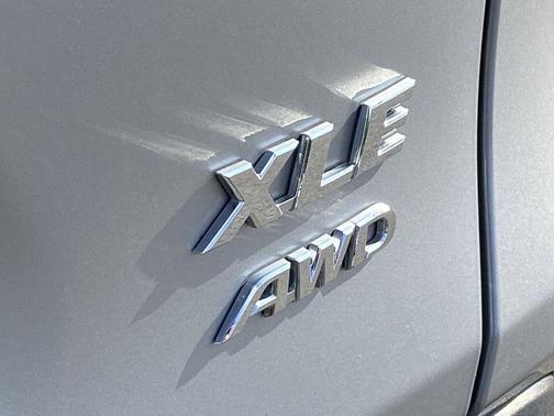 Silver Sky Metallic 2023 Toyota RAV4 XLE