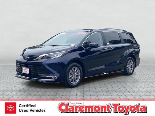 2023 Toyota Sienna XLE 8 Passenger