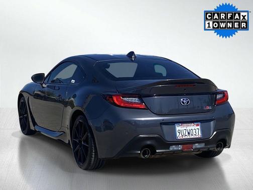 2025 Toyota GR86 Premium