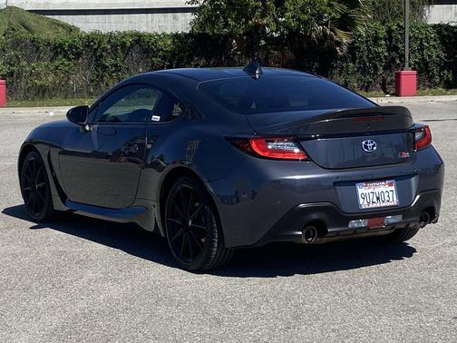 2025 Toyota GR86 Premium