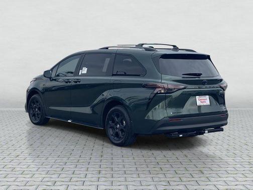 2025 Toyota Sienna Woodland Edition