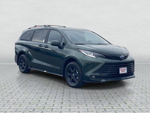2025 Toyota Sienna Woodland Edition