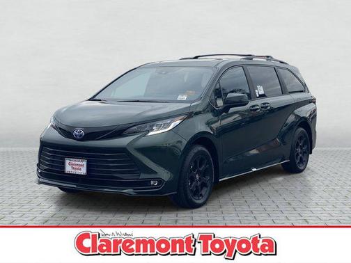 2025 Toyota Sienna Woodland Edition