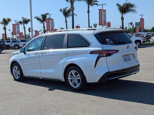 2024 Toyota Sienna Limited 7-Passenger