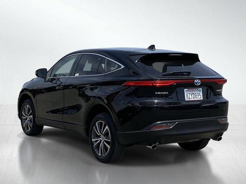 Black 2022 Toyota Venza LE