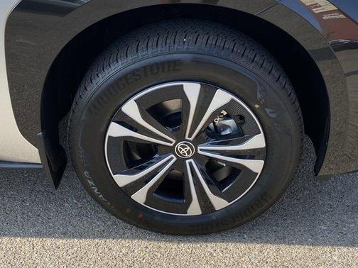 2025 Toyota bZ4X XLE