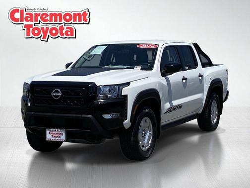 Glacier White 2024 Nissan Frontier SV