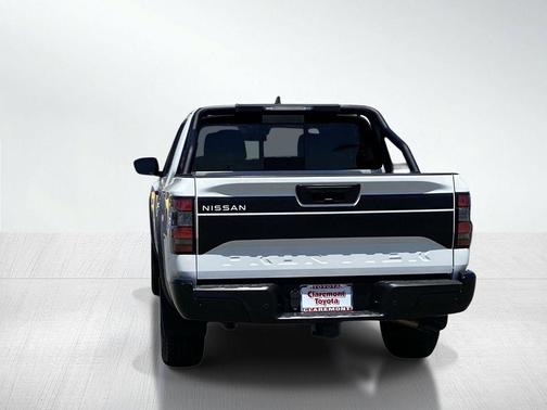 Glacier White 2024 Nissan Frontier SV
