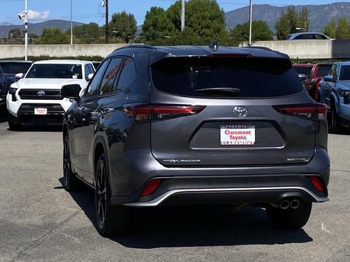 2025 Toyota Highlander XSE